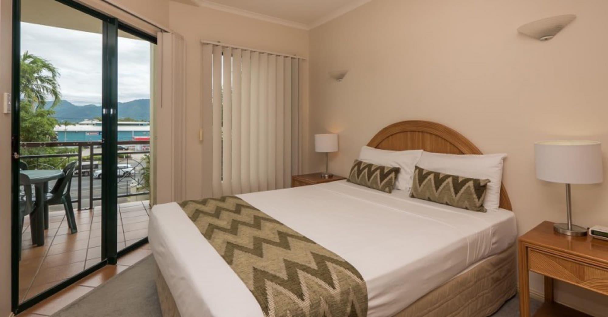 Tropic Towers Apartments Cairns Extérieur photo