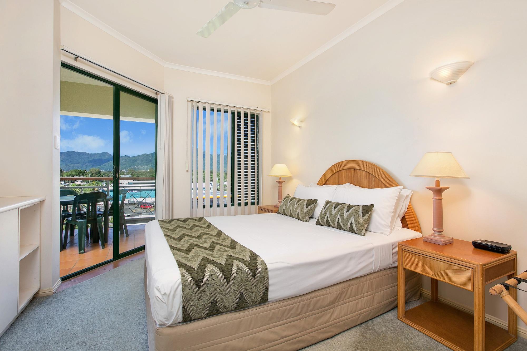 Tropic Towers Apartments Cairns Extérieur photo
