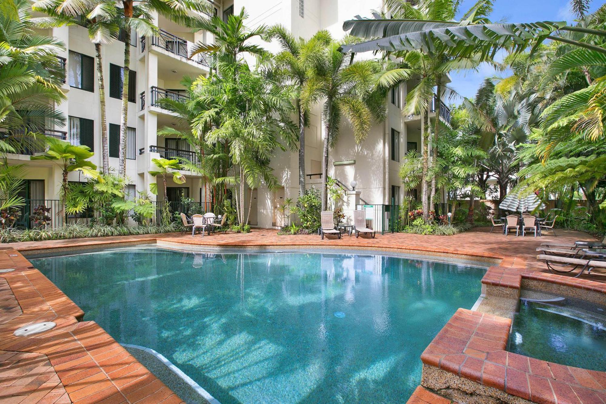 Tropic Towers Apartments Cairns Extérieur photo